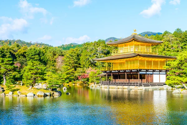 Pabellón de oro en el templo de Kinkakuji —  Fotos de Stock