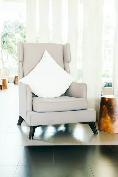 Stuhl im Wohnzimmer — Stockfoto