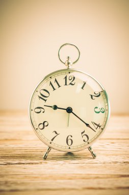 Vintage klasik çalar saat