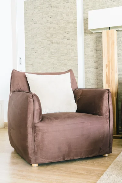 Sofa im Luxus-Wohnzimmer — Stockfoto