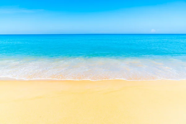 Hermosa playa y mar — Foto de Stock