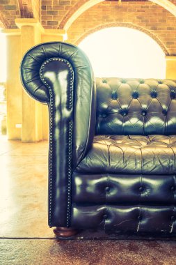 καναπέ στο καθιστικό εσωτερικό