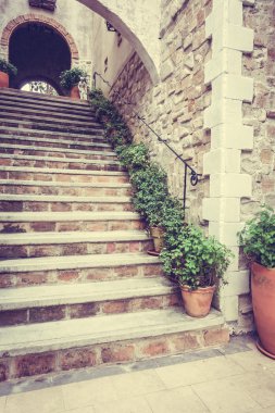 eski beton merdivenler