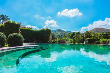 Açık manzaralı Yüzme Havuzu