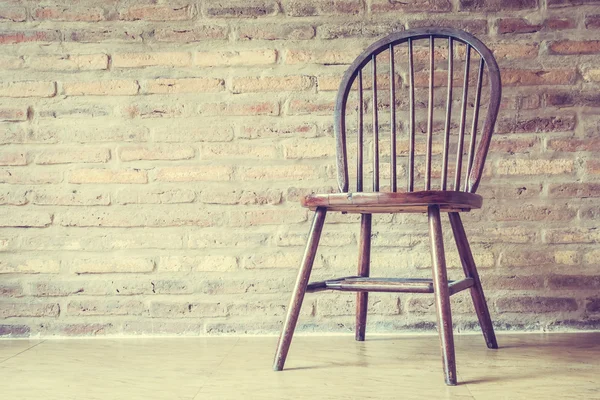 Vintage wooden chair — Stock Photo, Image