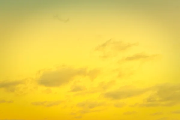 Schöne alte Wolken am Himmel — Stockfoto