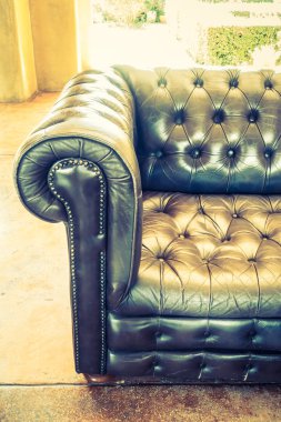 Oturma odasında kanepe dekorasyon