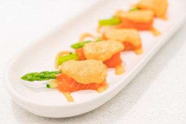 Somon Roll kuşkonmaz