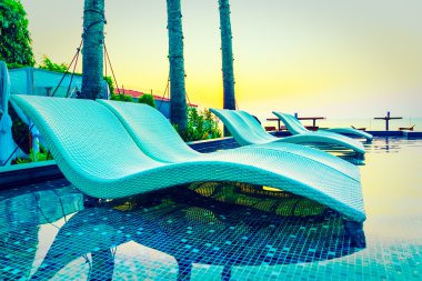 Güzel lüks havuz sandalye
