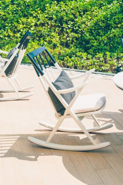 Modern sandalye ve masa