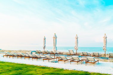 Lüks otel yüzme havuzu