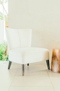 oturma odasında sandalye