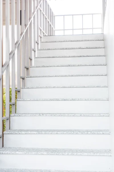 Escadas de concreto branco e cinza — Fotografia de Stock