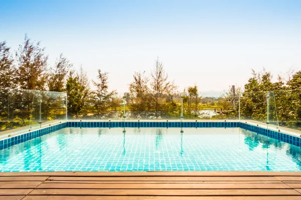 Schwimmbad im Hotel Pool Resort — Stockfoto