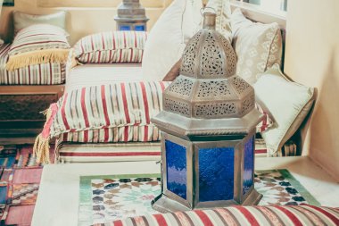 Fas tarzı ile kanepe yastık