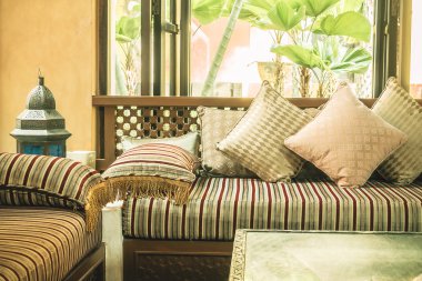 Fas tarzı ile kanepe yastık