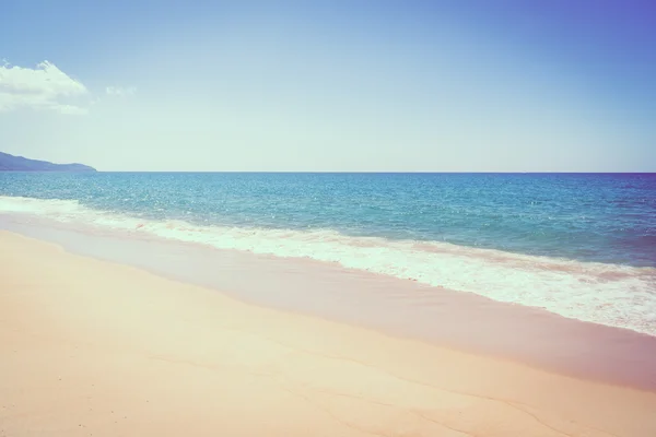 Hermosa playa y mar — Foto de Stock