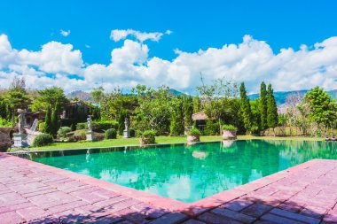 Açık manzaralı Yüzme Havuzu