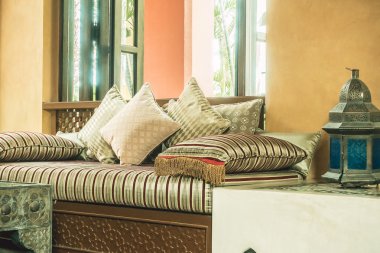 Fas tarzı ile kanepe yastık