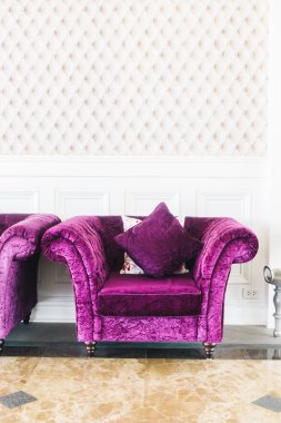 Güzel lüks mor koltuklar