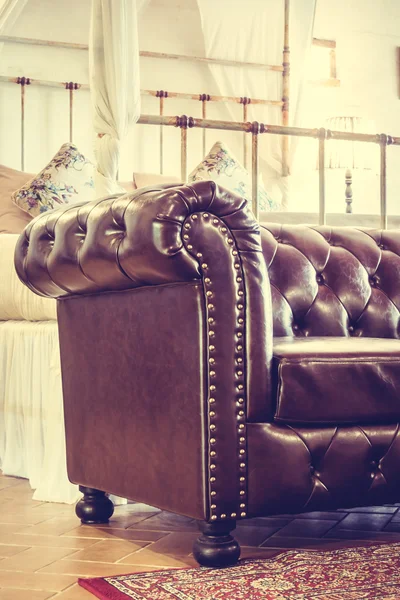 Vintage sofa kulit — Stok Foto