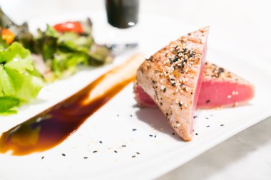 ızgara orkinos biftek