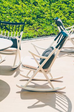 Modern sandalye ve masa