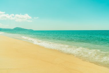 Güzel tropikal plaj ve deniz