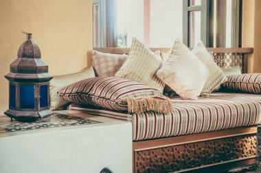 Fas tarzı ile kanepe yastık