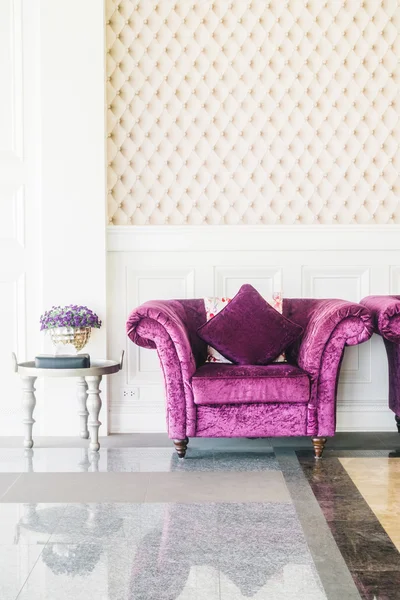 Wymarzona luksusowa kanapa w salonie — Zdjęcie stockowe