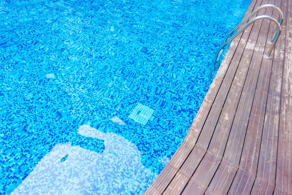 美丽豪华度假村酒店游泳池 — 图库照片