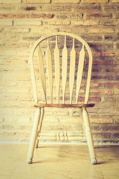 Silla de madera en casa — Foto de Stock