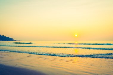 Sahilde güzel gündoğumu