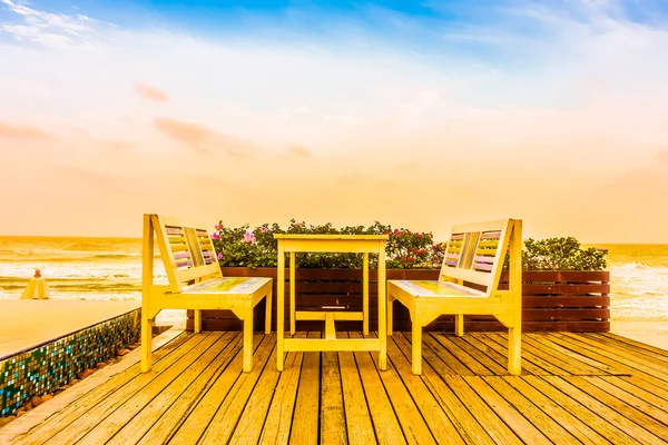 Beautiful luxury Swimming pool — Stock Photo, Image