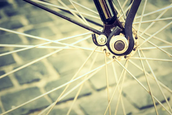 自転車の車輪を金属します。 — ストック写真