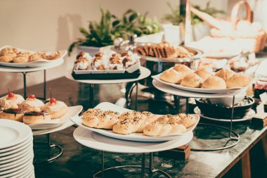 Otel restoranında açık büfe