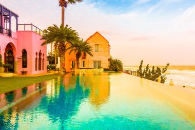 güzel bir Yüzme Havuzu