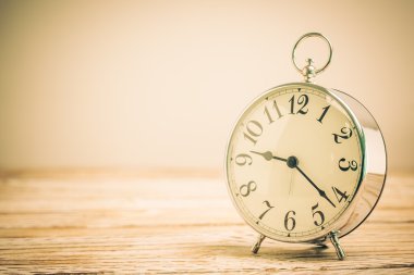 Vintage klasik çalar saat