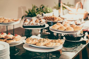 Otel restoranında açık büfe