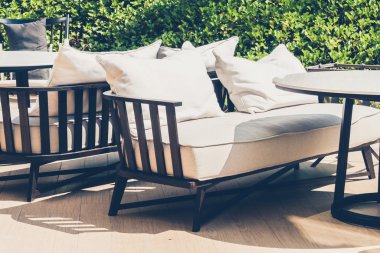 Modern sandalye ile açık güverte