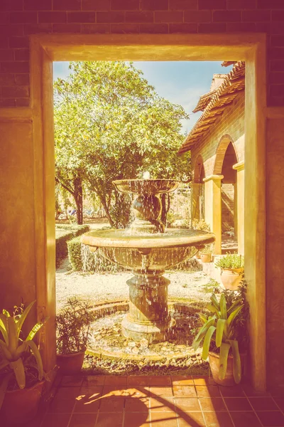 Vintage Water fountain — Stock Photo, Image