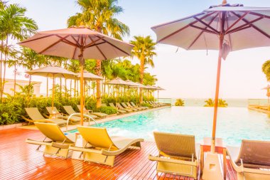 Lüks otel resort yüzme havuzunda