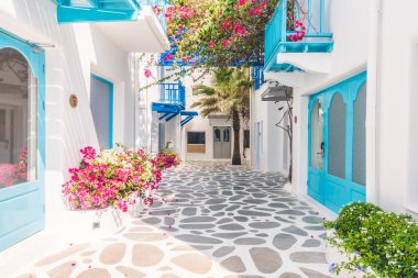Santorini ve Yunanistan tarzı ile güzel mimari
