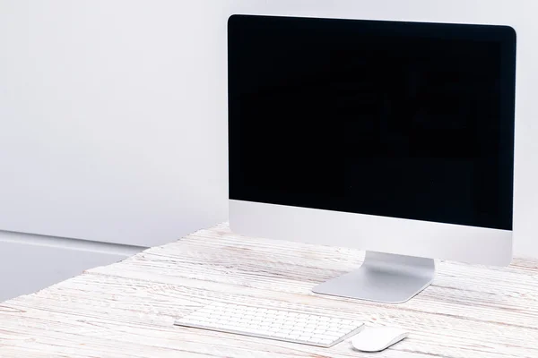 Ordenador de escritorio en blanco — Foto de Stock