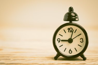 Klasik alarm saati