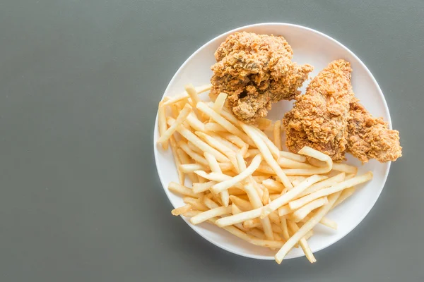 French fries and Fried chicken — Stock Photo, Image