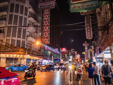Bangkok / Tayland - 15 Kasım 2018; Bangkok Çin 'in Tayland kasabası, Bangkok Çin Mahallesi Turistler için Yemek Cenneti