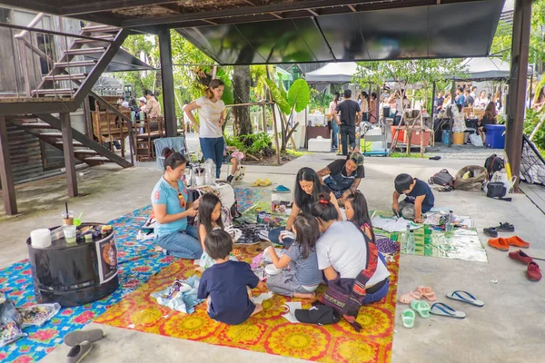 Bangkok Thailand Juli 2017 Unbekannte Der Chang Chui Community Mall — Stockfoto