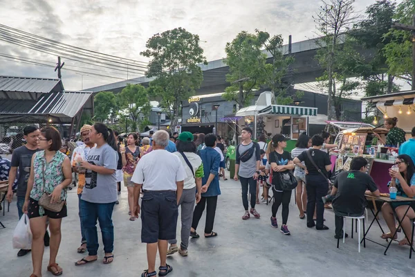 Bangkok Thailand Липня 2017 Незнайомих Людей Chang Chui Community Mall — стокове фото