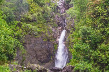 Thongphaphum Ulusal Parkı Jokkradin Şelalesi Kanchanaburi şehri Etong Köyü yakınlarındaki Tayland